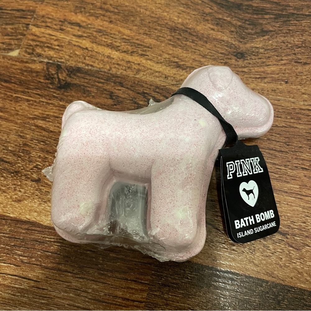 New Victoria’s Secret Pink Dog Bath Bomb